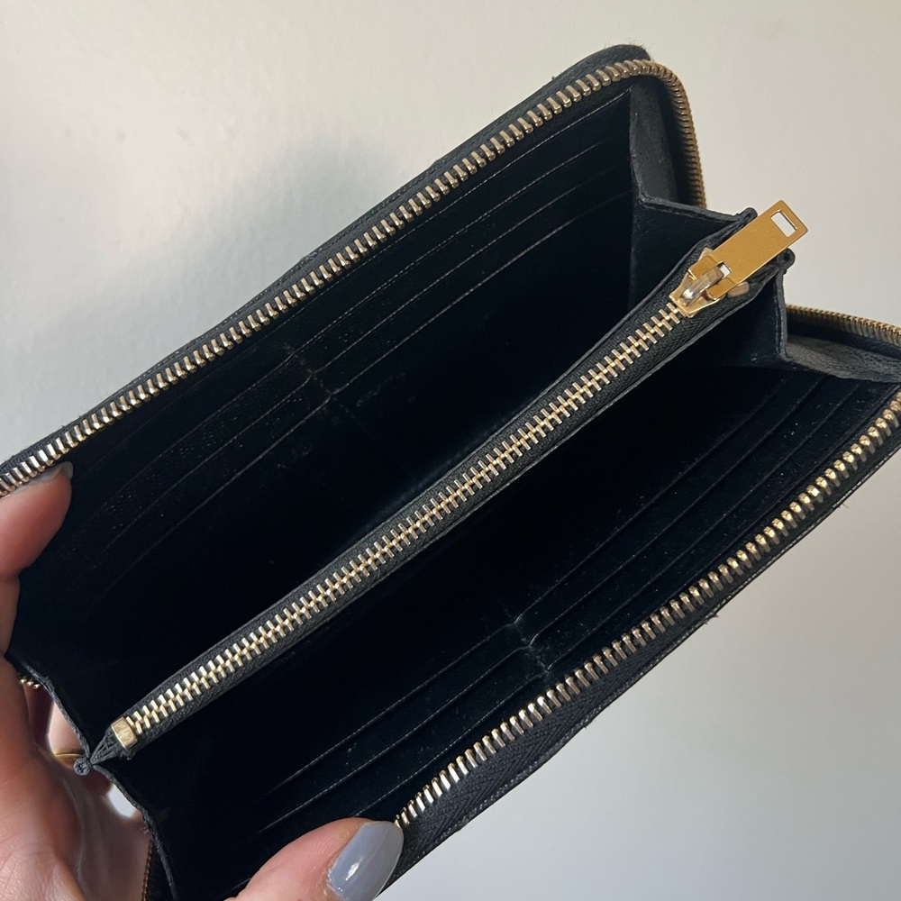 Saint Laurent YSL logo Cassandra Long Zip Wallet Black And Gold - Picture 6 of 12